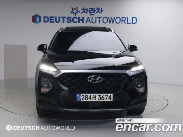 Hyundai Santa Fe 2018 thumb 3