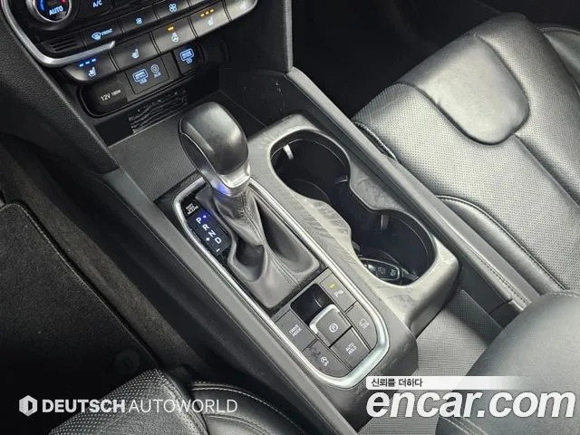 Hyundai Santa Fe 2018 thumb 9