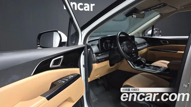 Kia Carnival 2023 thumb 10