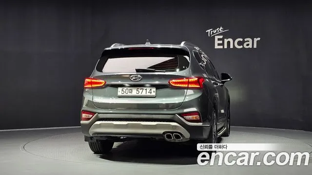 Hyundai Santa Fe 2018 thumb 4