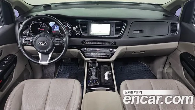 Kia Carnival 2015 thumb 7