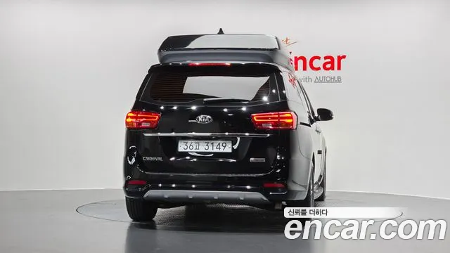Kia Carnival 2019 thumb 4