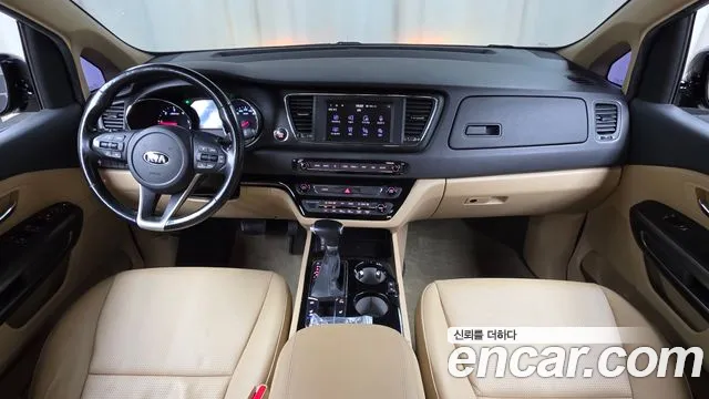 Kia Carnival 2019 thumb 7