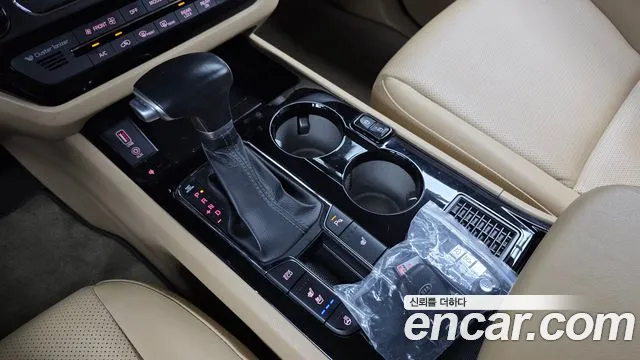 Kia Carnival 2019 thumb 9