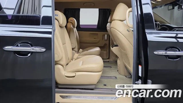 Kia Carnival 2019 thumb 11