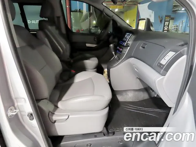 Hyundai Starex 2020 thumb 8