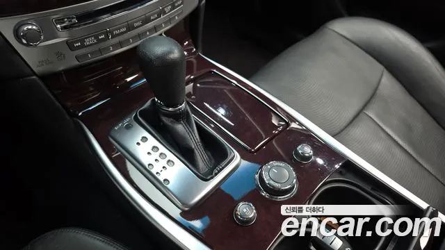 Infiniti M 2010 thumb 9