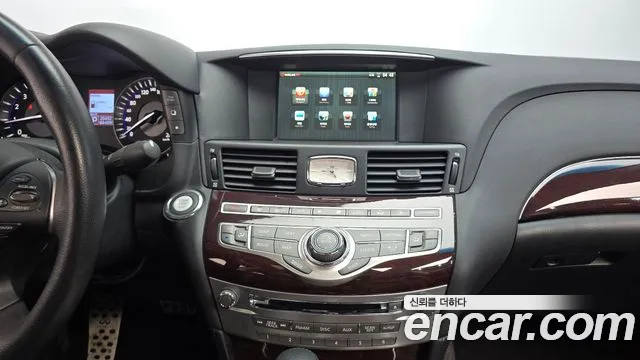 Infiniti M 2010 thumb 12