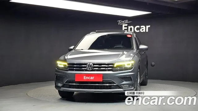 Volkswagen Tiguan 2018 thumb 3