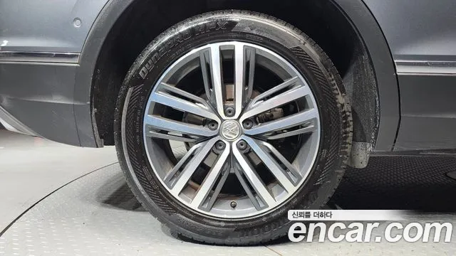 Volkswagen Tiguan 2018 thumb 5