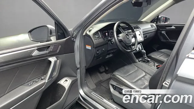 Volkswagen Tiguan 2018 thumb 10