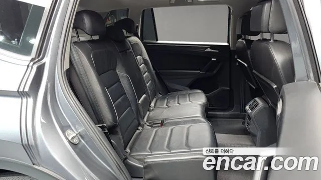 Volkswagen Tiguan 2018 thumb 12