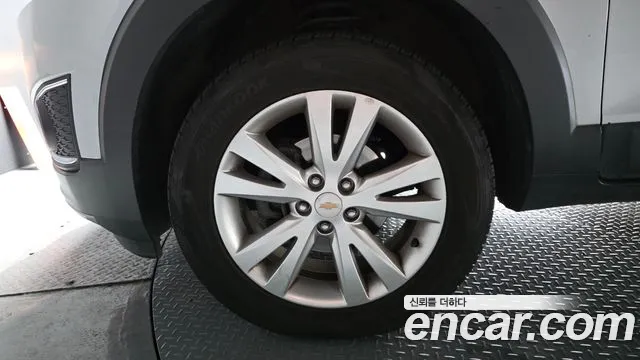 ChevroletGMDaewoo Captiva 2014 thumb 4