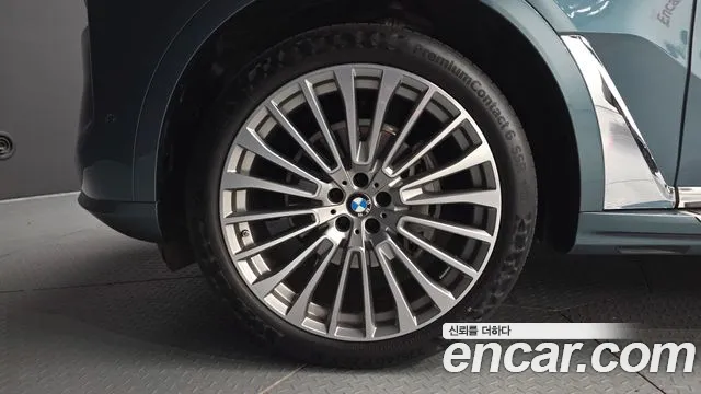 BMW X7 2023 thumb 5