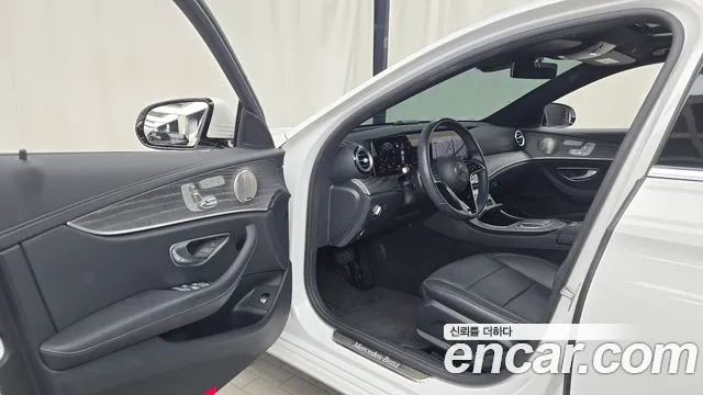 Mercedes-Benz E-Класс 2022 thumb 10