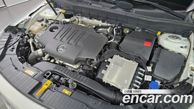 Mercedes-Benz GLB 2021 thumb 6