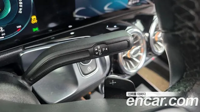 Mercedes-Benz GLB 2021 thumb 9