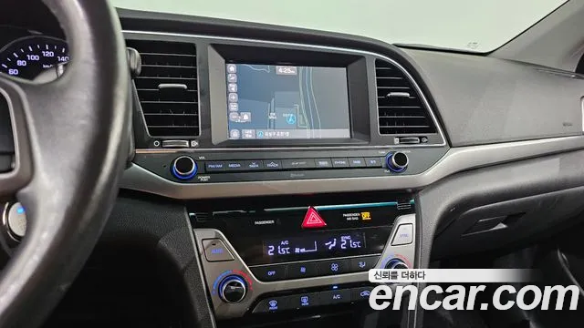 Hyundai Avante 2016 thumb 12