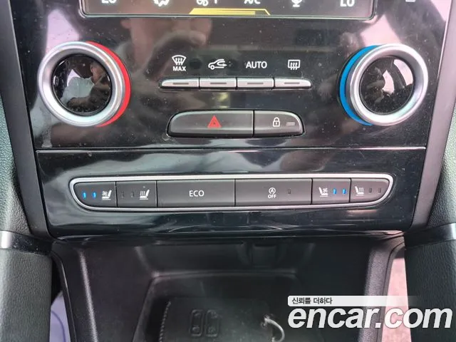 Renault-KoreaSamsung Koleos 2018 thumb 8