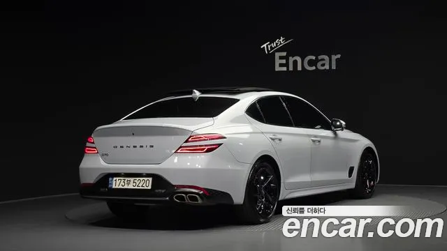 Genesis G70 2022 thumb 2