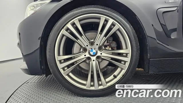 BMW 4-Series 2013 thumb 4