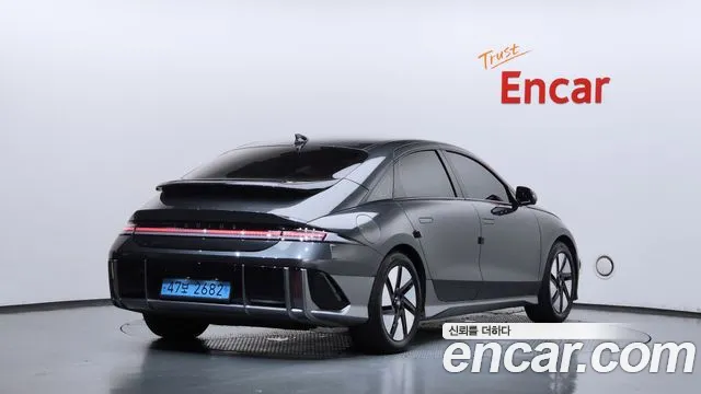 Hyundai IONIQ 6 2024 thumb 2