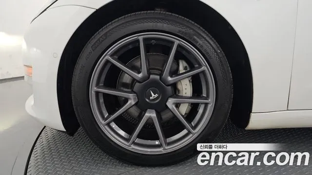 Tesla Model 3 2021 thumb 5