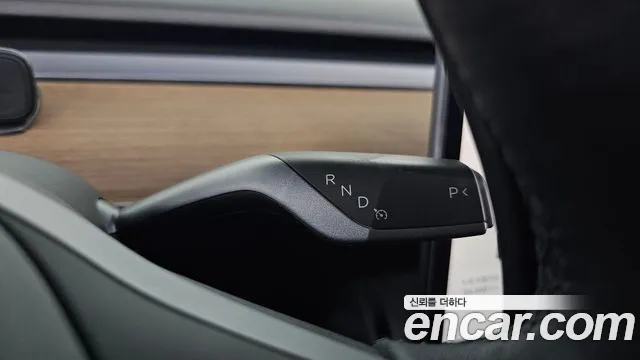 Tesla Model 3 2021 thumb 9