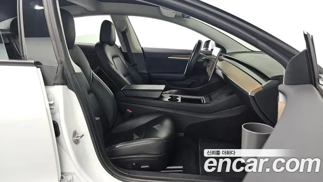 Tesla Model 3 2021 thumb 10