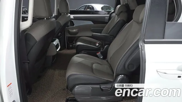 Kia Carnival 2025 thumb 12