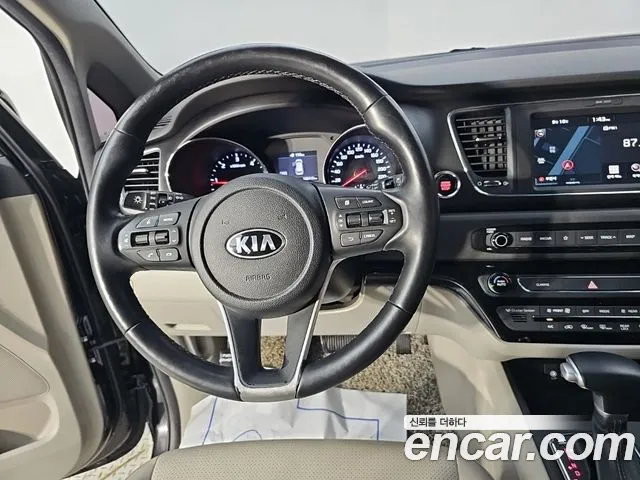 Kia Carnival 2020 thumb 9