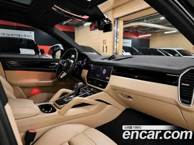 Porsche Cayenne 2021 thumb 9