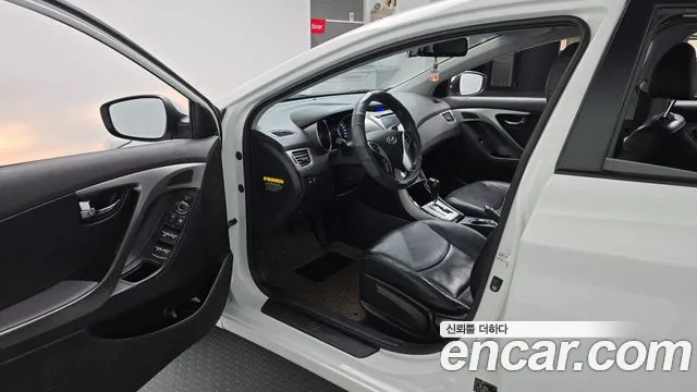 Hyundai Avante 2011 thumb 10