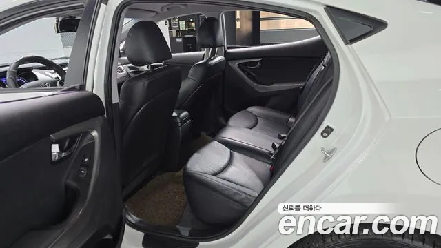 Hyundai Avante 2011 thumb 11