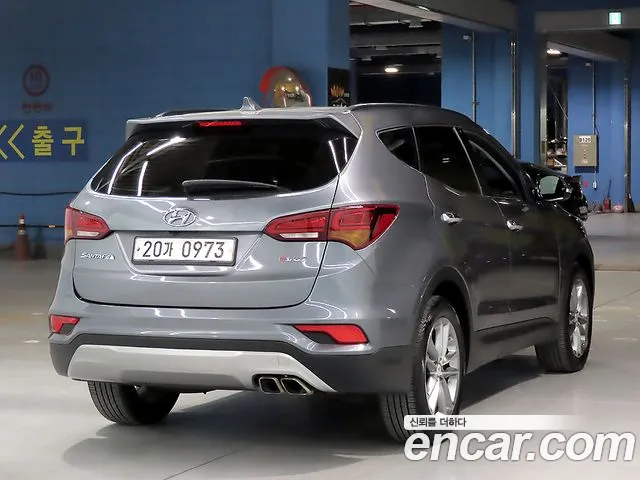Hyundai Santa Fe 2015 thumb 4