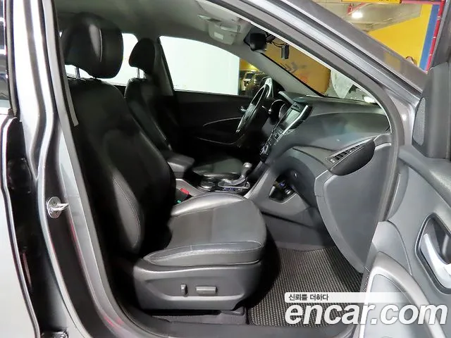 Hyundai Santa Fe 2015 thumb 9