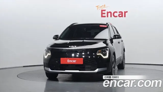 Kia Niro 2023 thumb 2