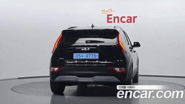 Kia Niro 2023 thumb 3
