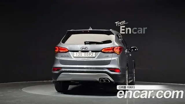 Hyundai Santa Fe 2016 thumb 4