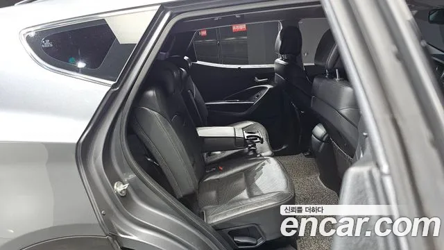 Hyundai Santa Fe 2016 thumb 11