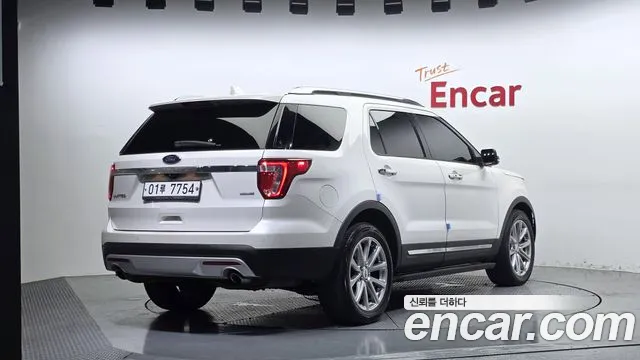 Ford Explorer 2017 thumb 2