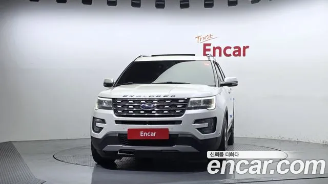 Ford Explorer 2017 thumb 3