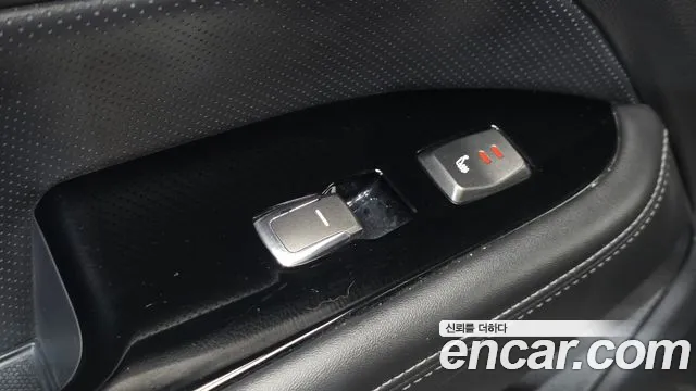 KG_Mobility_Ssangyong Rexton 2017 thumb 11
