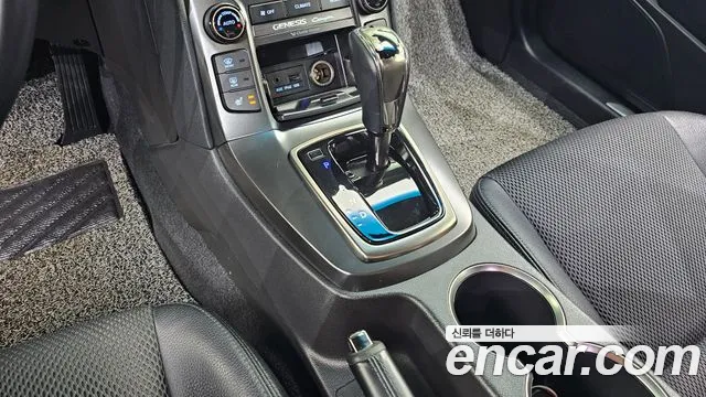 Hyundai Genesis 2015 thumb 9