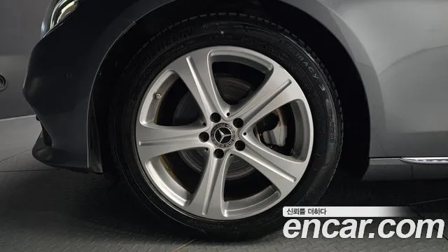 Mercedes-Benz E-Класс 2018 thumb 4