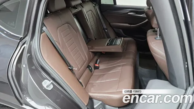 BMW X4 2023 thumb 11