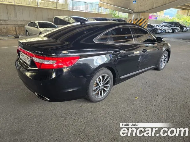 Hyundai Grandeur 2011 thumb 4