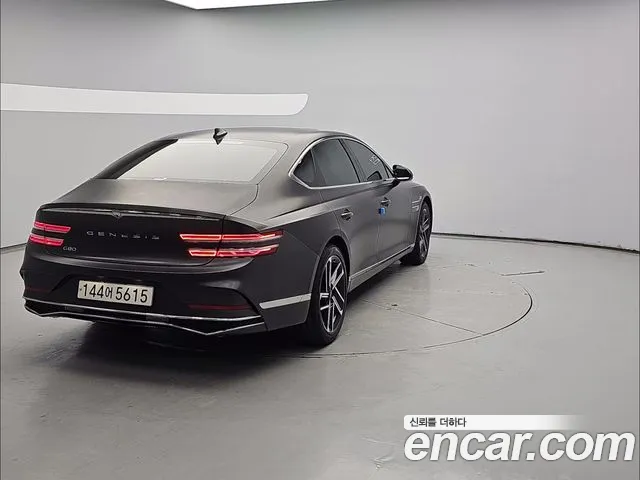 Genesis G80 2024 thumb 2