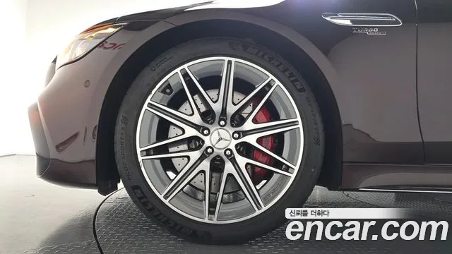 Mercedes-Benz AMG GT 2023 thumb 4