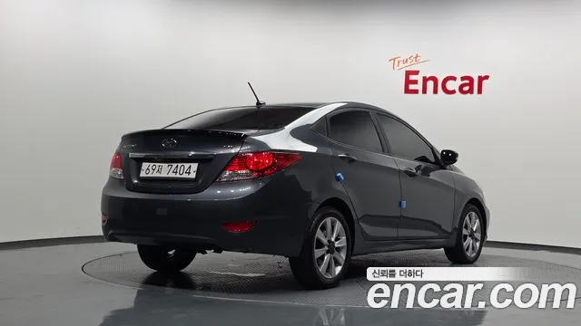 Hyundai Accent 2012 thumb 2